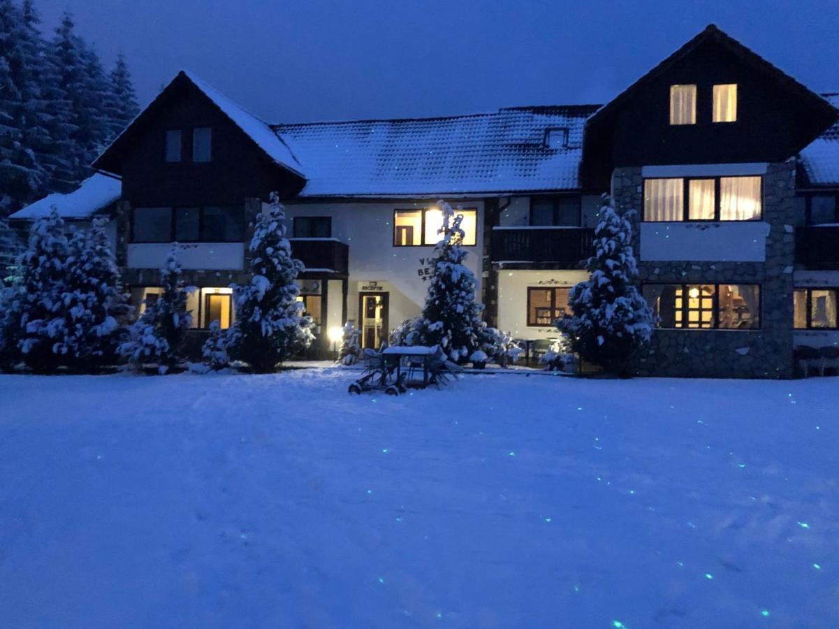 Garden Retreat (Adults Only) Hotell Bran  Eksteriør bilde