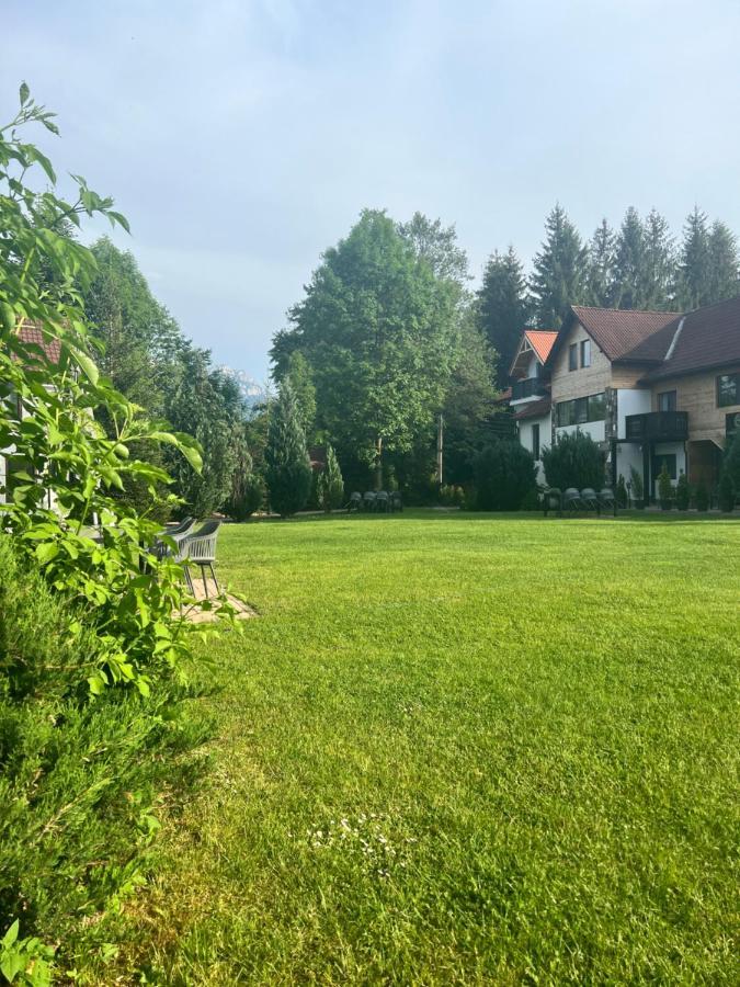 Garden Retreat (Adults Only) Hotell Bran  Eksteriør bilde