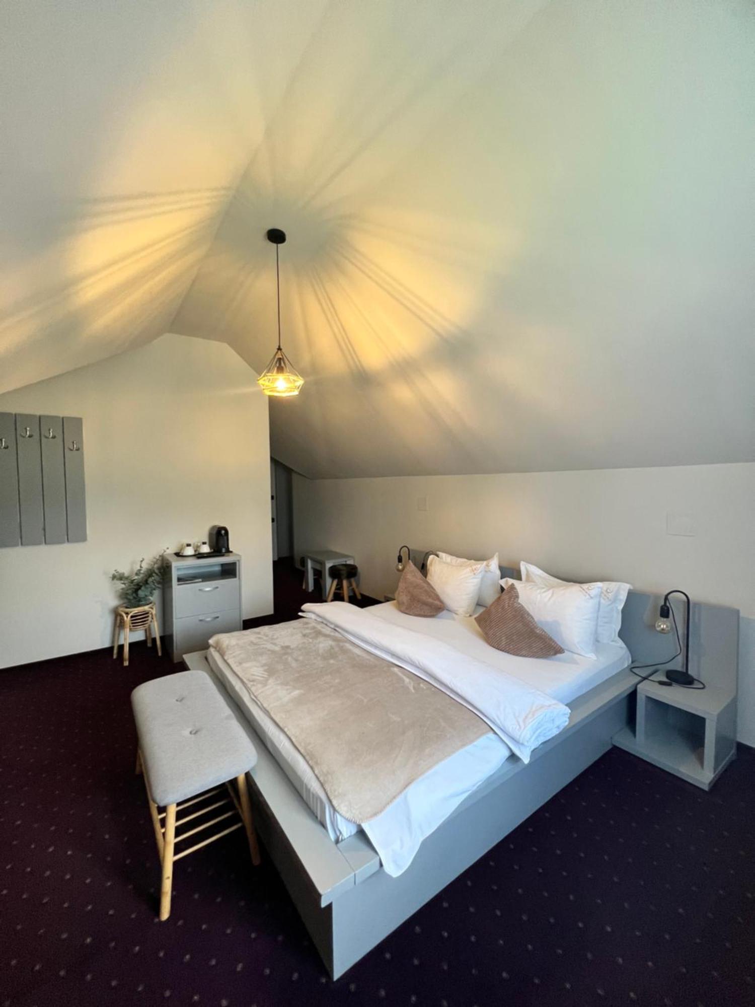 Garden Retreat (Adults Only) Hotell Bran  Eksteriør bilde