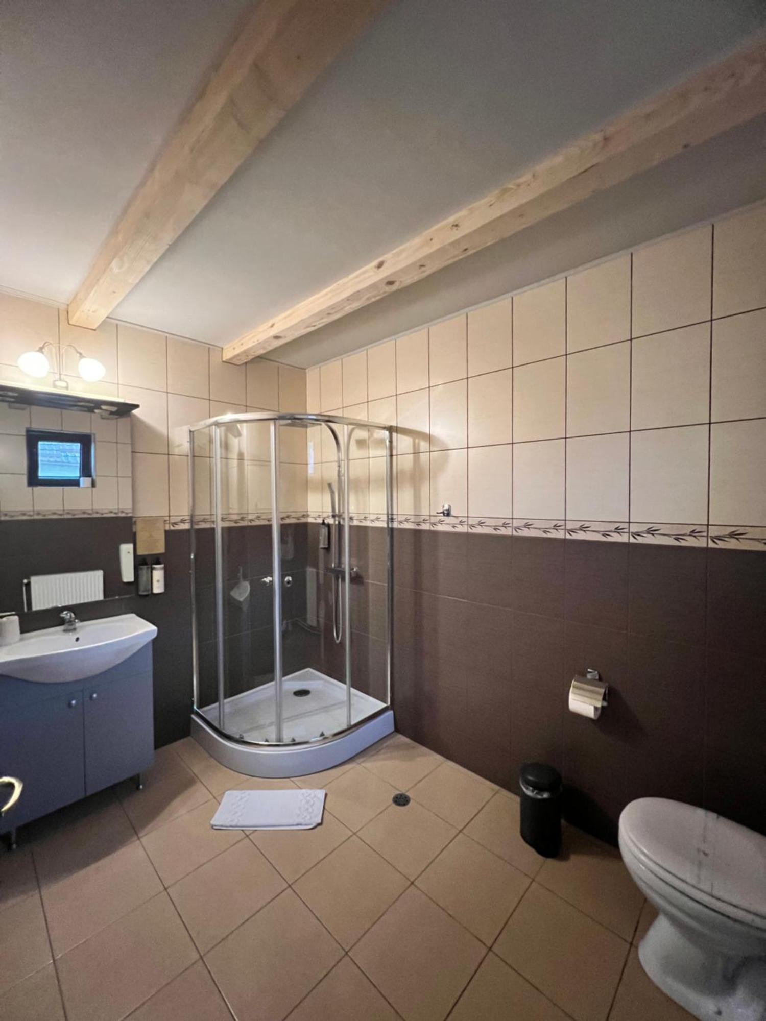 Garden Retreat (Adults Only) Hotell Bran  Eksteriør bilde